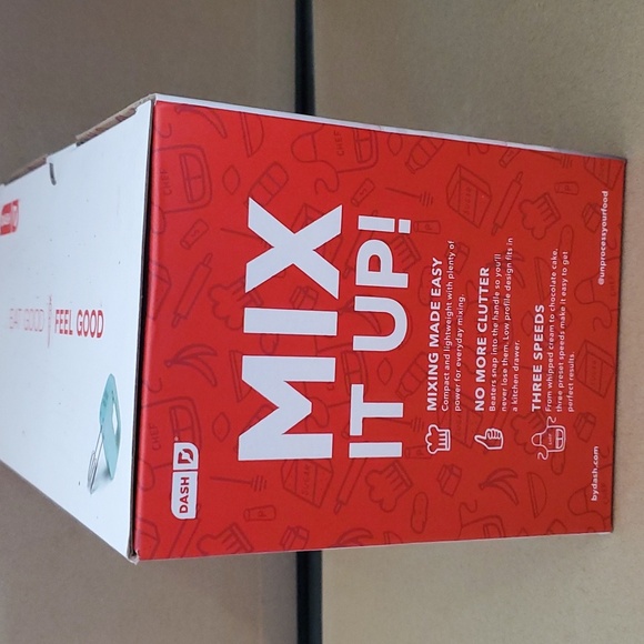 Dash Smartstore 3-Speed Hand Mixer - Picture 4 of 4